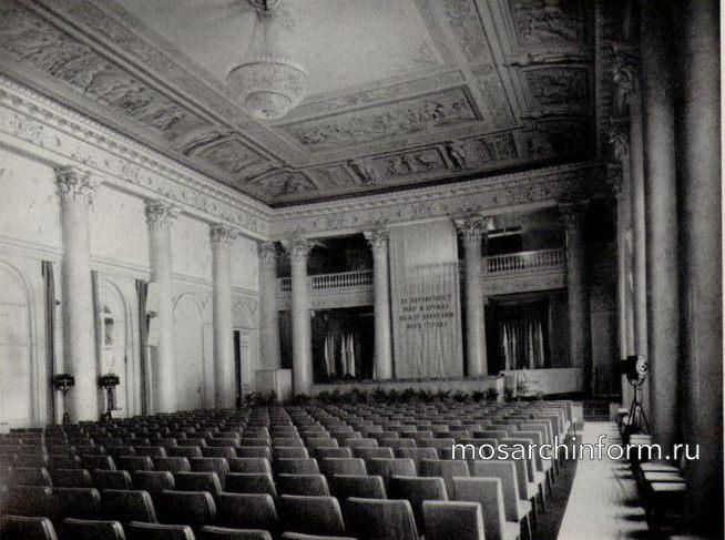 Шуваловский дворец. Колонный зал. Общий вид. После реставрации