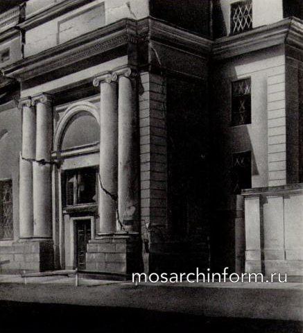 Западный (Выставочный) корпус Государственного Русского музея. Фрагмент. Повреждения
