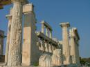 Архитектура Древней Греции - В Храме Афайи гипостильные колонны поднимаются на два яруса